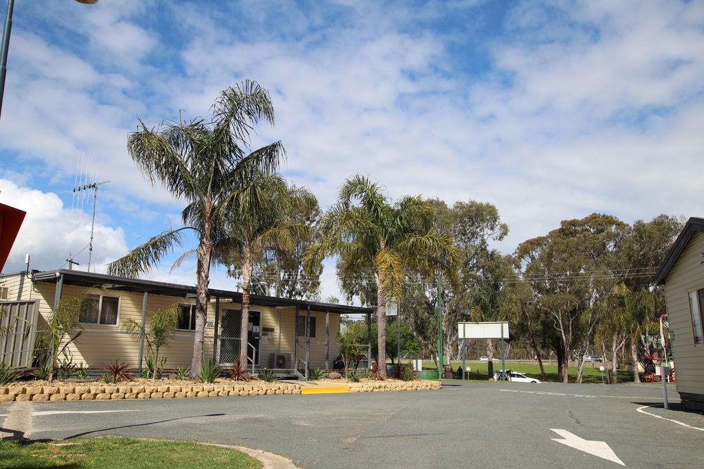 Big4 Moama Holiday Park Exteriör bild